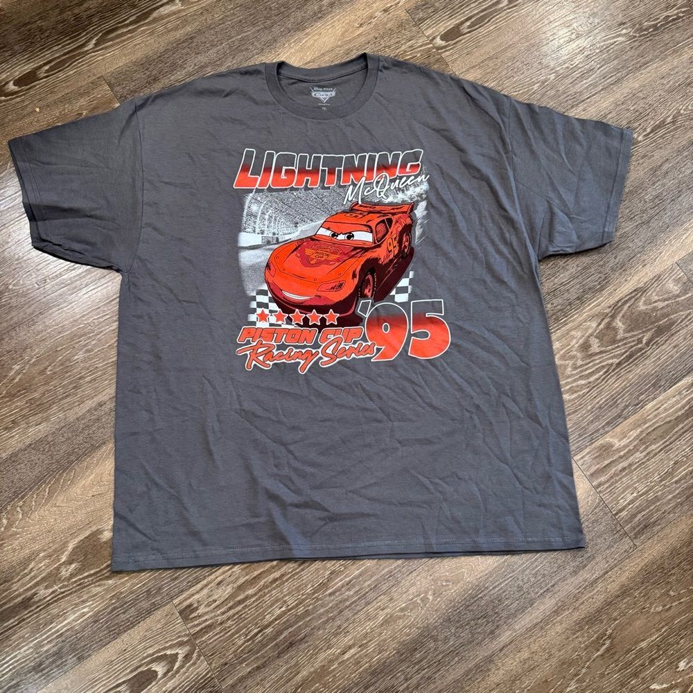 Disney Gray Lightning McQueen Short Sleeve Tee size 2x (read description)